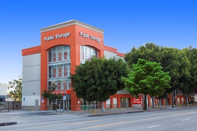 Photo of a Public Storage building on Pico Blvd in Los Angeles, CA.